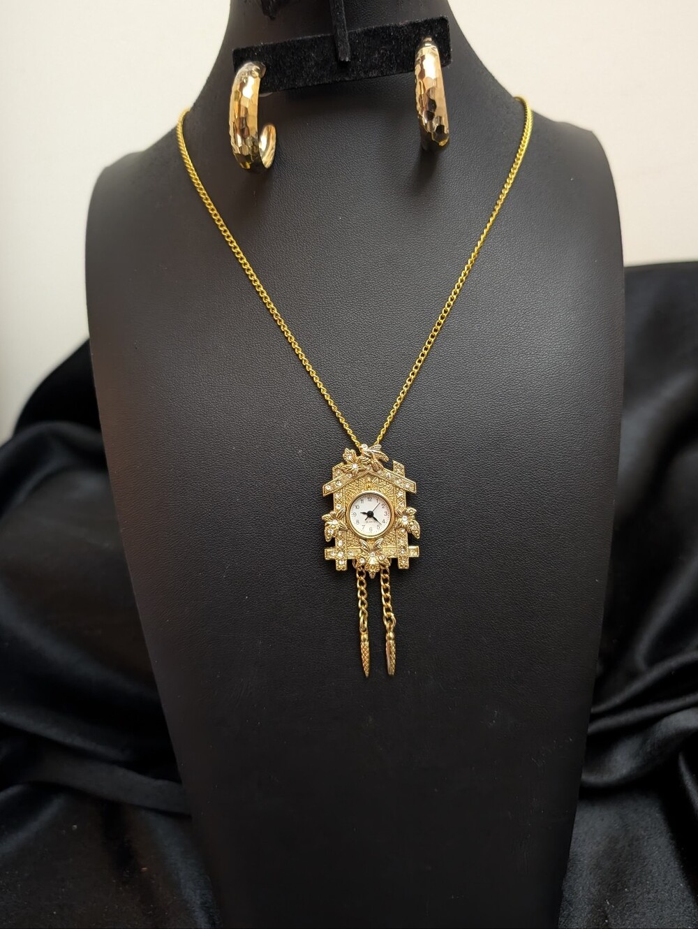 #22. Vintage Cuckoo Clock Pendant Necklace With Earrings
